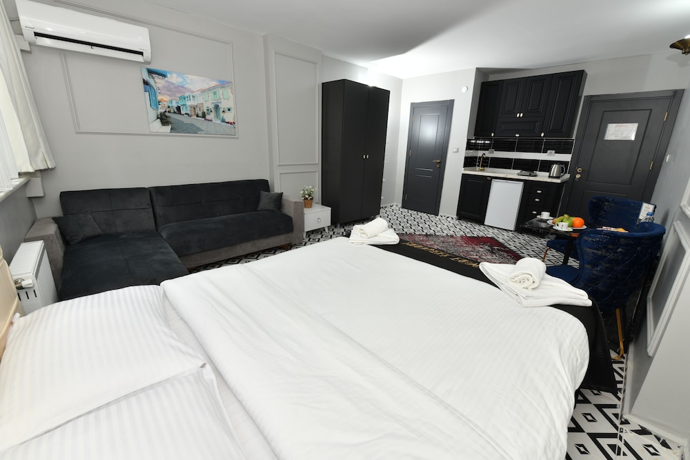 Istanbul Port Hotel (limited Hours Front Desk)