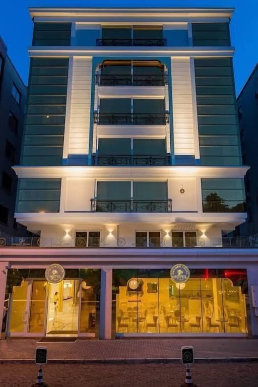 Golden Pars Hotel