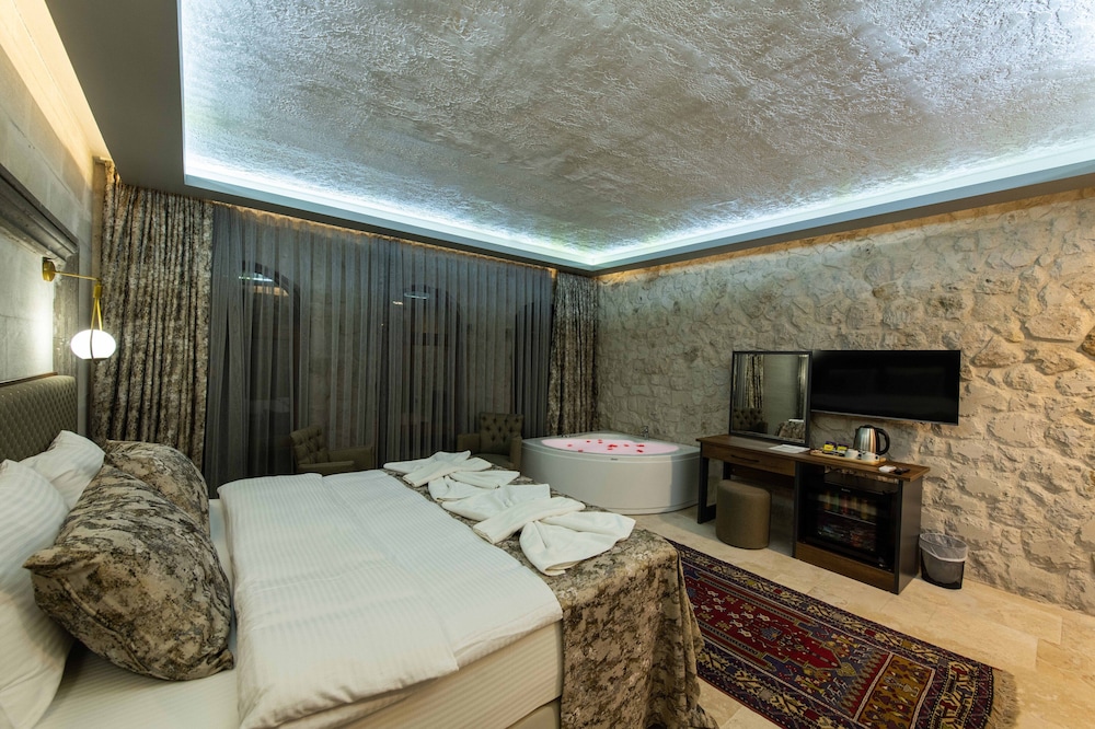 Ahiyan Hotel