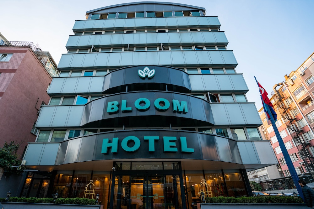 Bloom Hotel(Formerly Symbol Hotel)