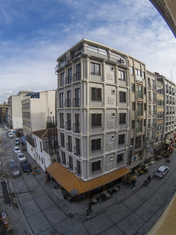 Grand Esen Hotel (Also Known As Hotel Esen/Sirkeci Esen Hote)