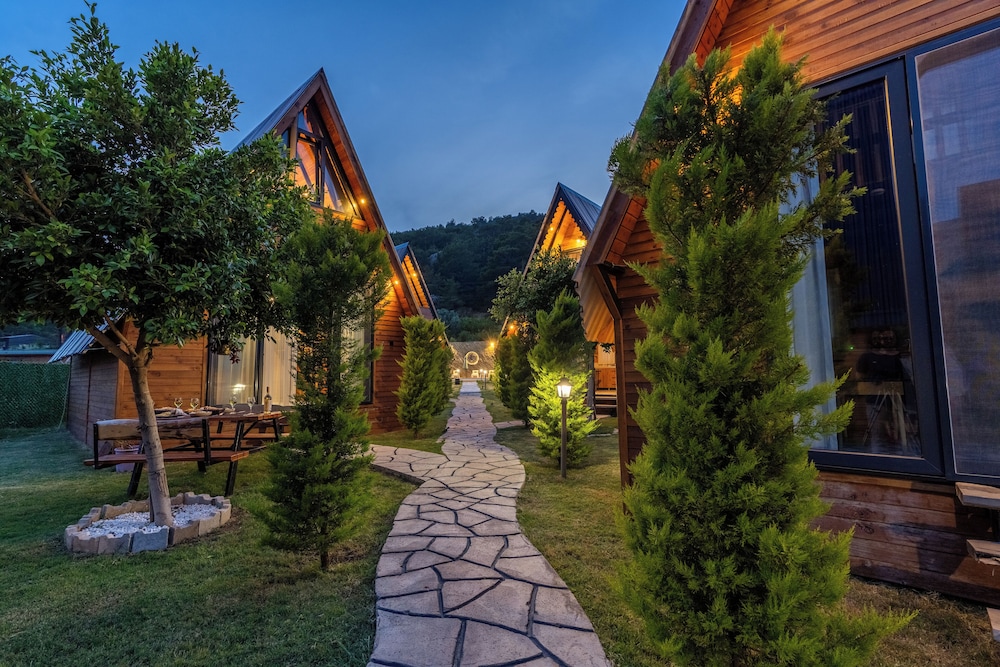 Karaoz Sapphire Bungalows(97 Km Away From Antalya)(contact To Property In Advance)