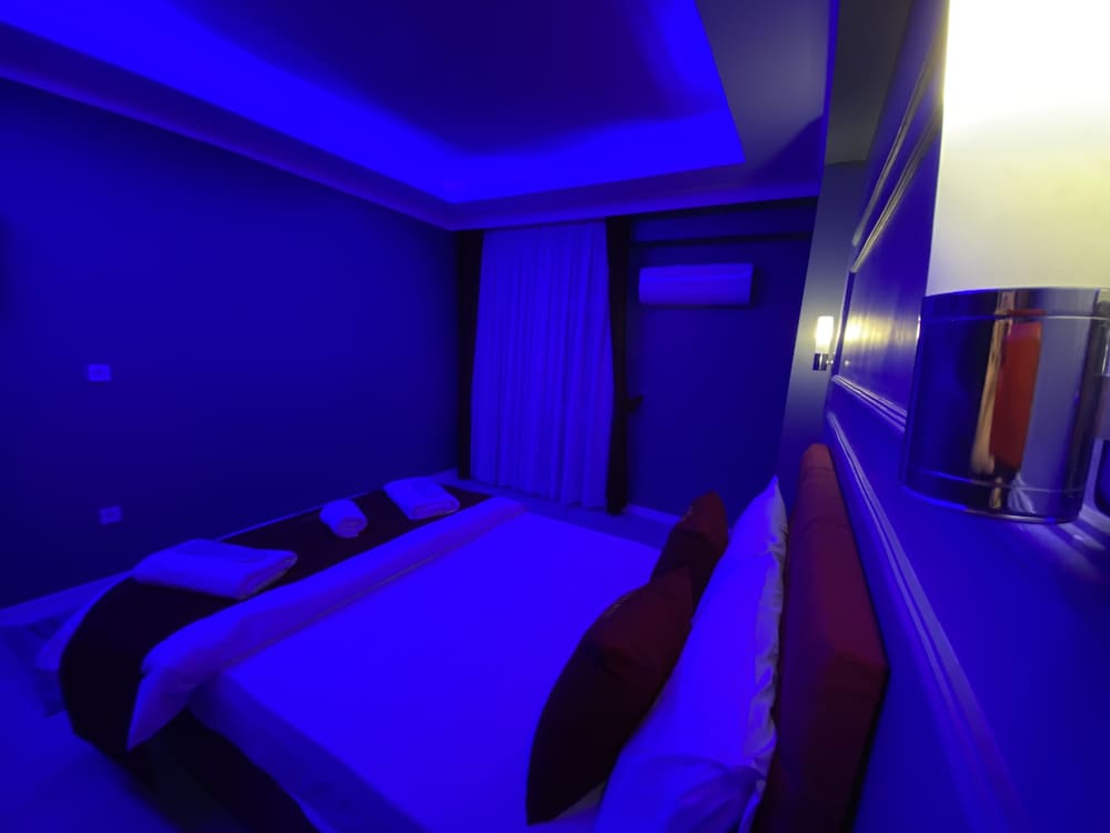 Inalens Airport Hotel (36 Km Away From Istanbul)