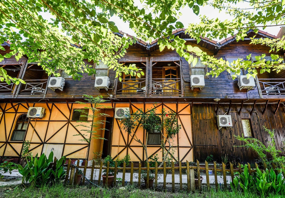 Yavuz Motel Adrasan(88 Km Away From Antalya)