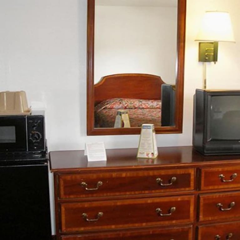 Knights Inn Center Valley