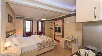 Taxim Center Residence