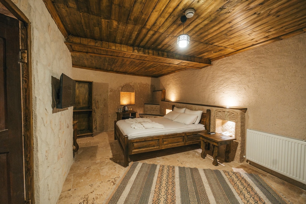 Cappatria Cave House