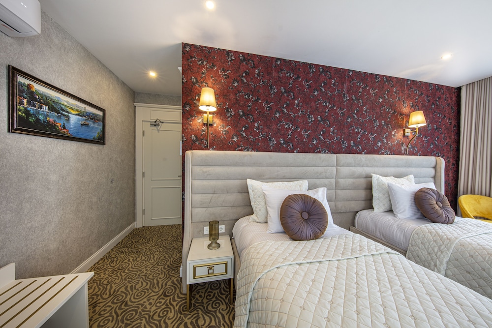 Mr Beyaz Butik Hotel (8Km Away From Istanbul Center)