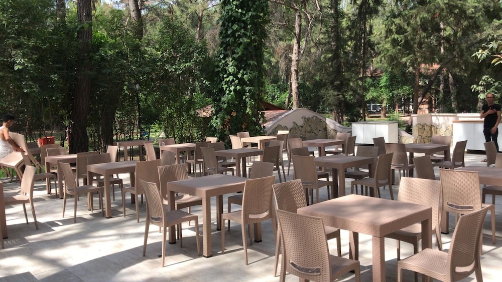 Jeans Club Hotels Festival