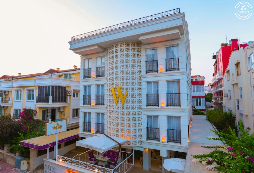 Wise Hotel Spa And Adult Only