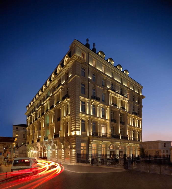 Peralas Otel