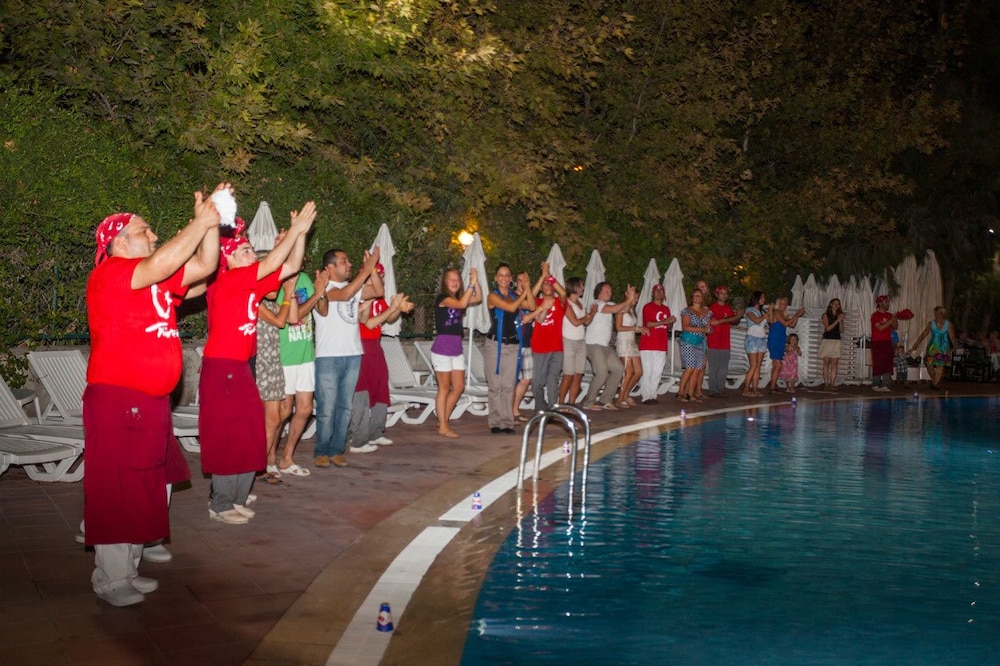 Dosi Hotel All Inclusive (69 Km Away From Antalya)