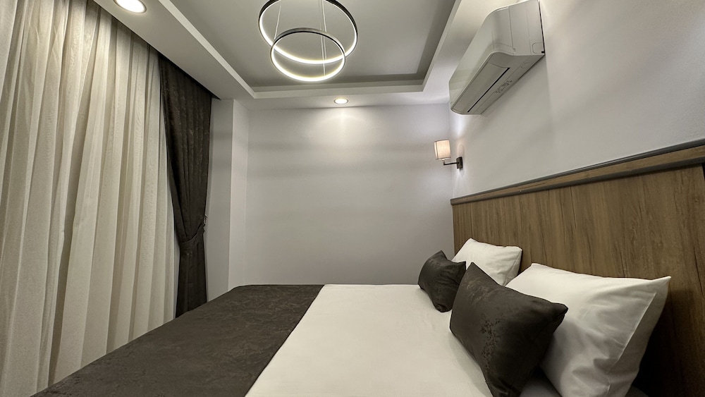 Quality Gold Suite Hotel