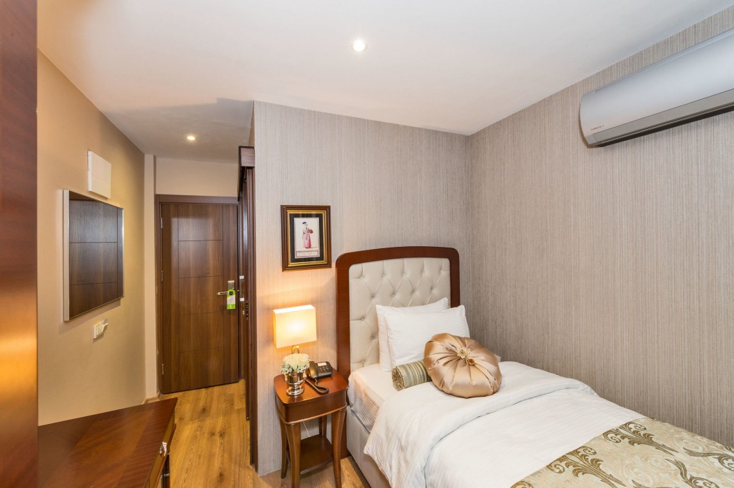 Four Doors Hotel