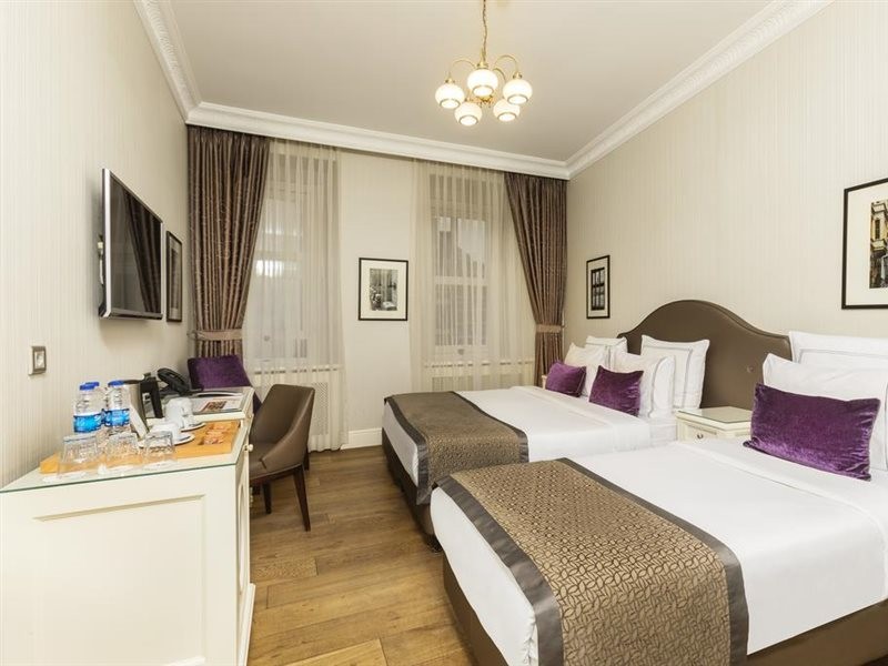 Meroddi Galata Mansion(also Known As Nar Galata Hotel)