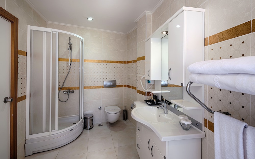 Palmet Kiris Hotel