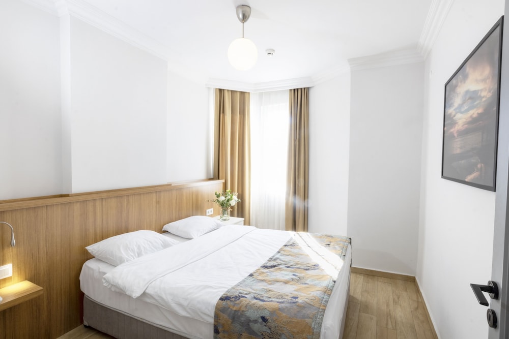 Comfort Suites (133km Away From Antalya)