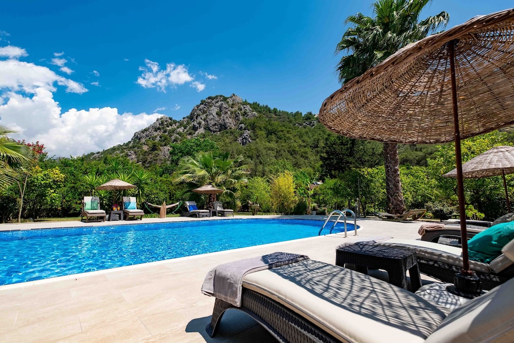 Portalimo Lodge