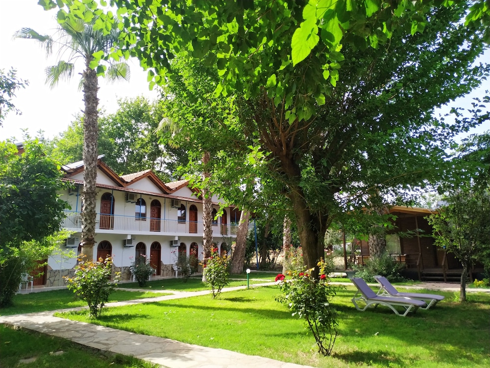 Olympos Yavuz Hotel(80 Km Away From Antalya City Center)(Limited Hour Front Desk)