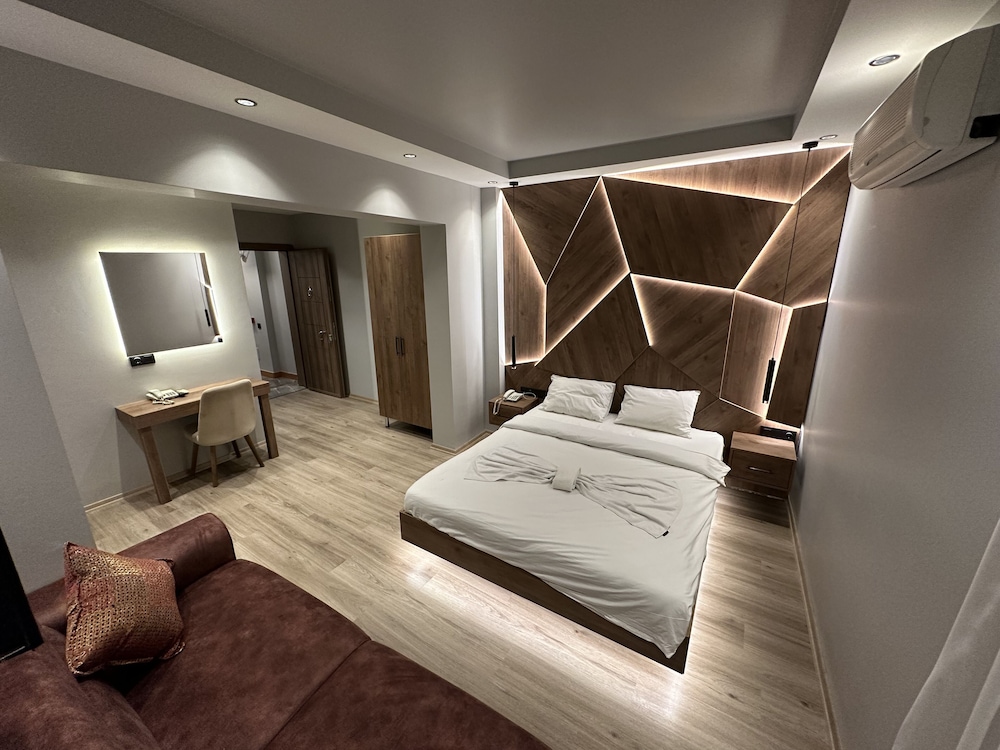 Rose Suites
