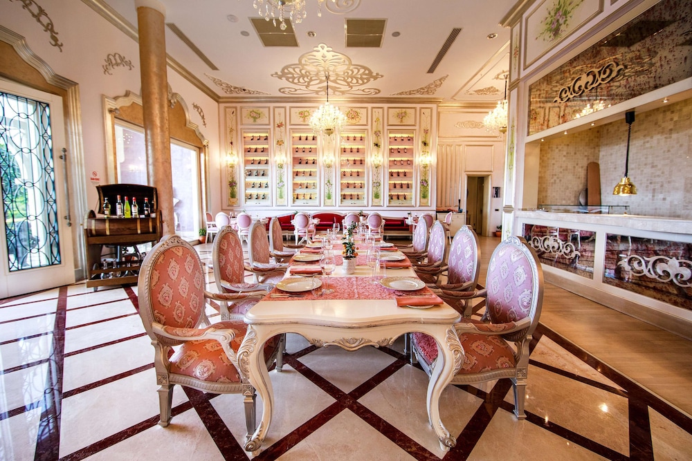 The Plaza Bodrum(Also Known As Be Premium Bodrum)