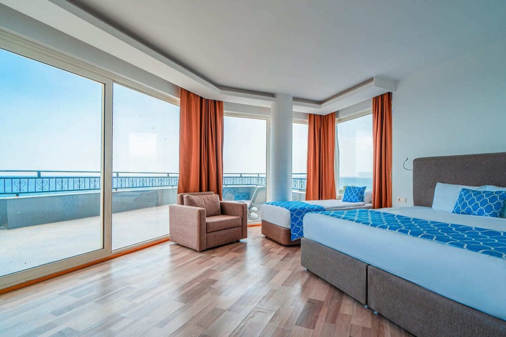 Amara Comfort Resort(formerly Loxia Comfort Resort Kemer/fun And Sun Comfort Beach Resort/tui Fun And Sun Comfort )(no Men Only