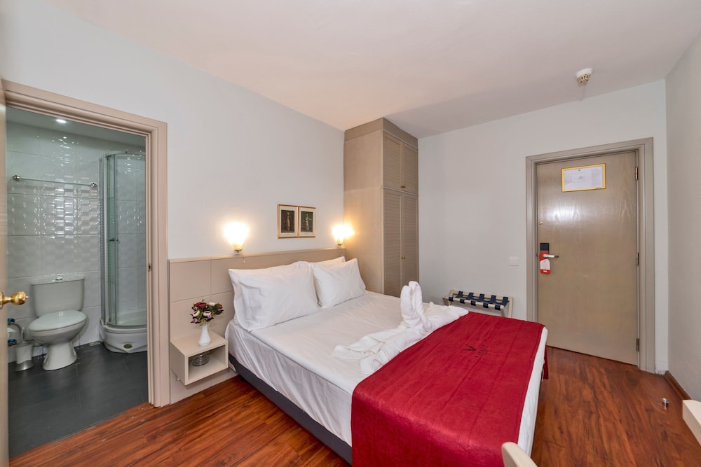 Febor Park İstanbul Levent Hotel (also Known As Veyron Park Hotel)