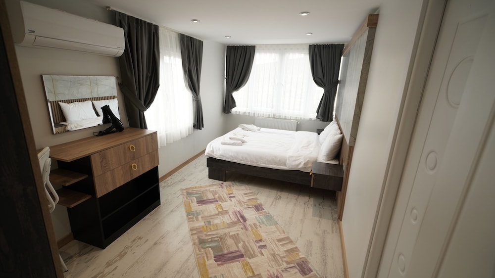 Blue Mansion Hotel