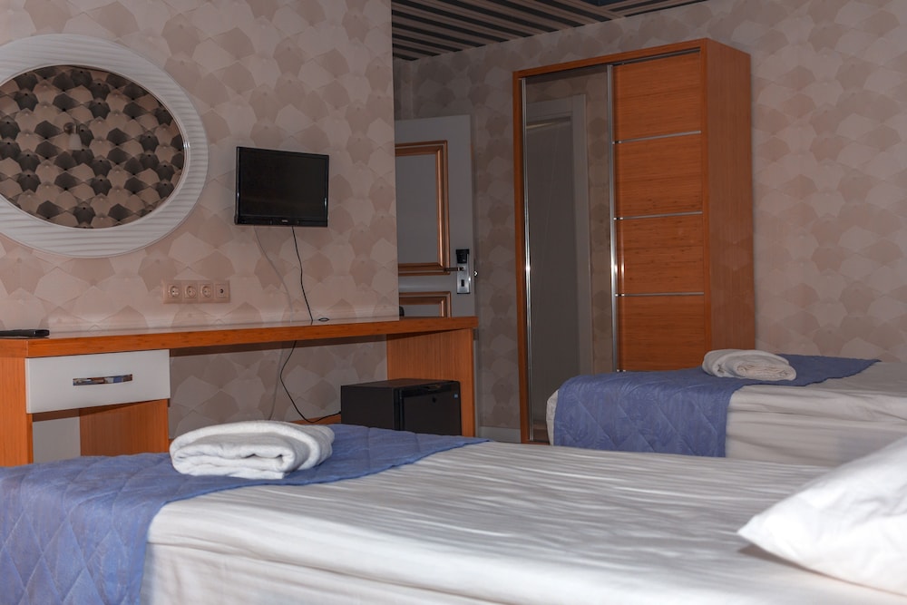 Peracity Hotel