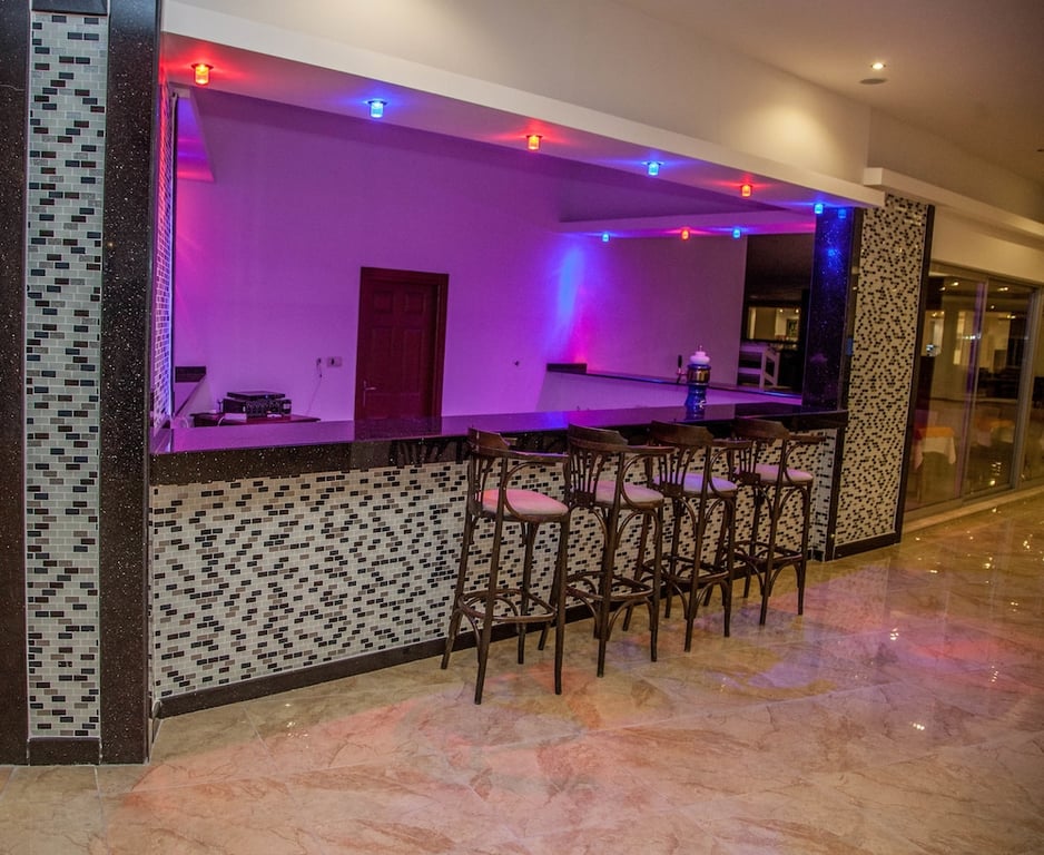 Lonicera Club &Amp; Beach