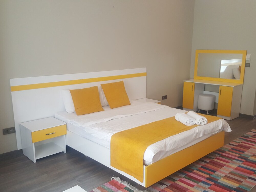 Tuyap Conference Daily Rental House (no Front Desk Need To Contact Property 7 Days In Advance)