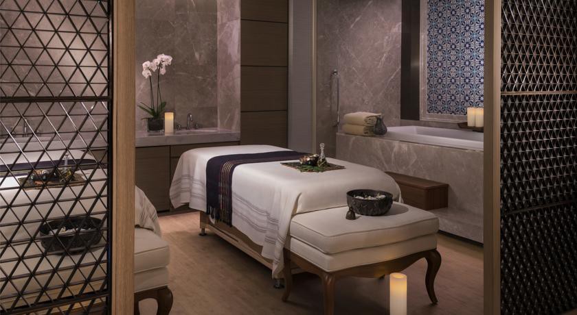 Shangri La Bosphorus Hotel Istanbul (note: Deluxe Rooms With Sea View Are Partial Sea View)