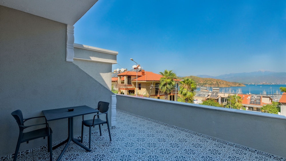 Miralya Suites (Limited Hour Front Desk)