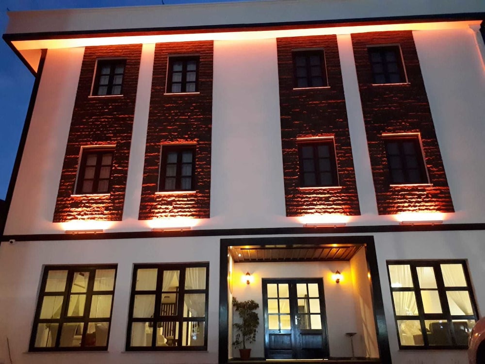 Suvari Hotel