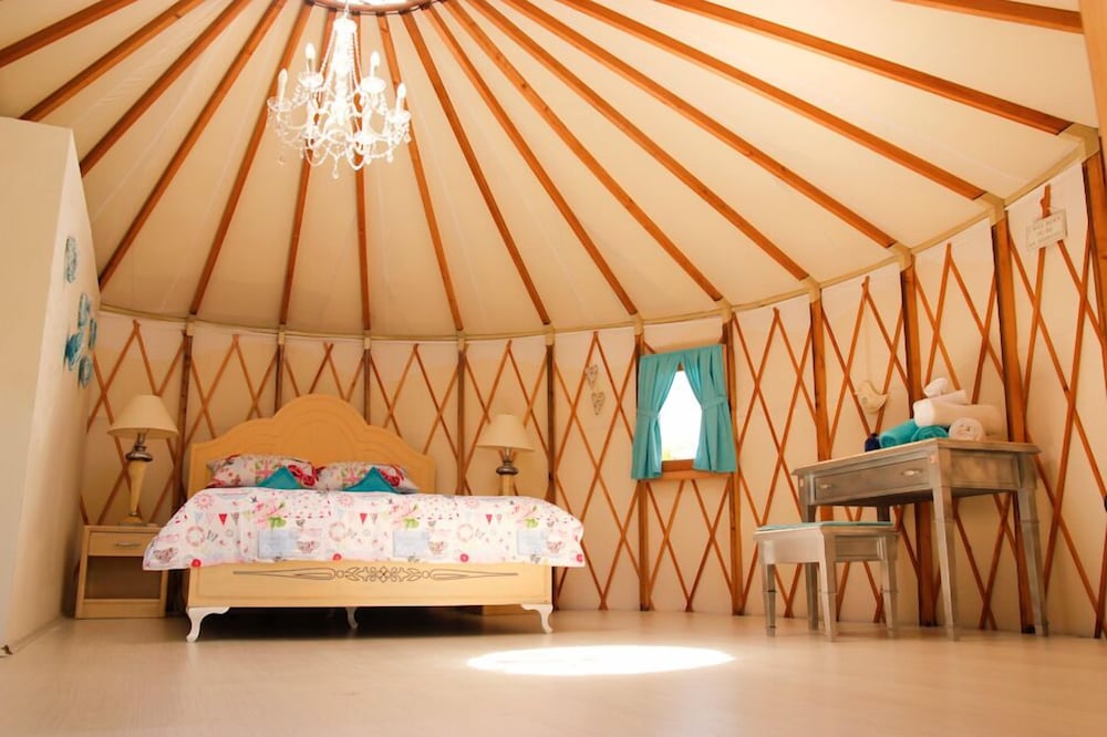 Yol Glamping Hotel Retreat Center