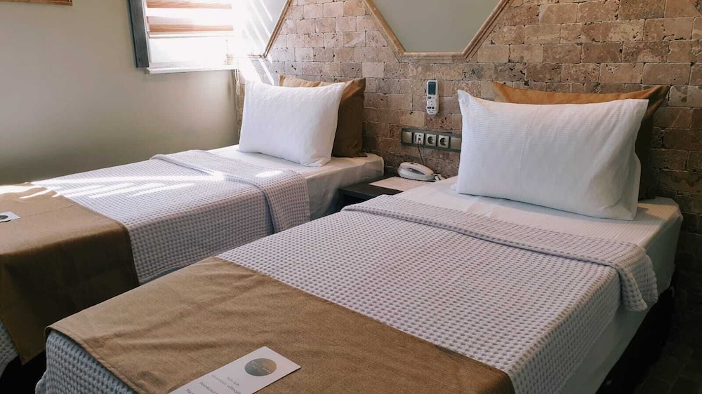 Royal Park Hotel Corlu Bed And Breakfast(39km Away From Tekirdag)