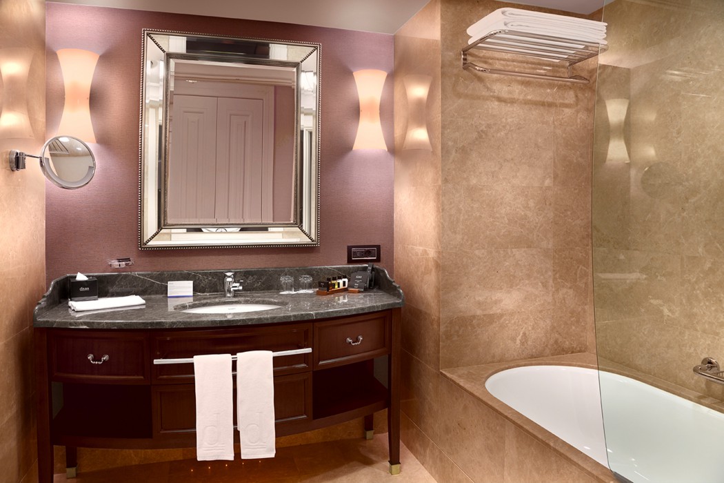 Istanbul Marriott Hotel Pendik(Also Kown As Divan Istanbul Asia)40 Km Away From Istanbul)