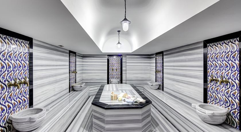 Rox Hotel