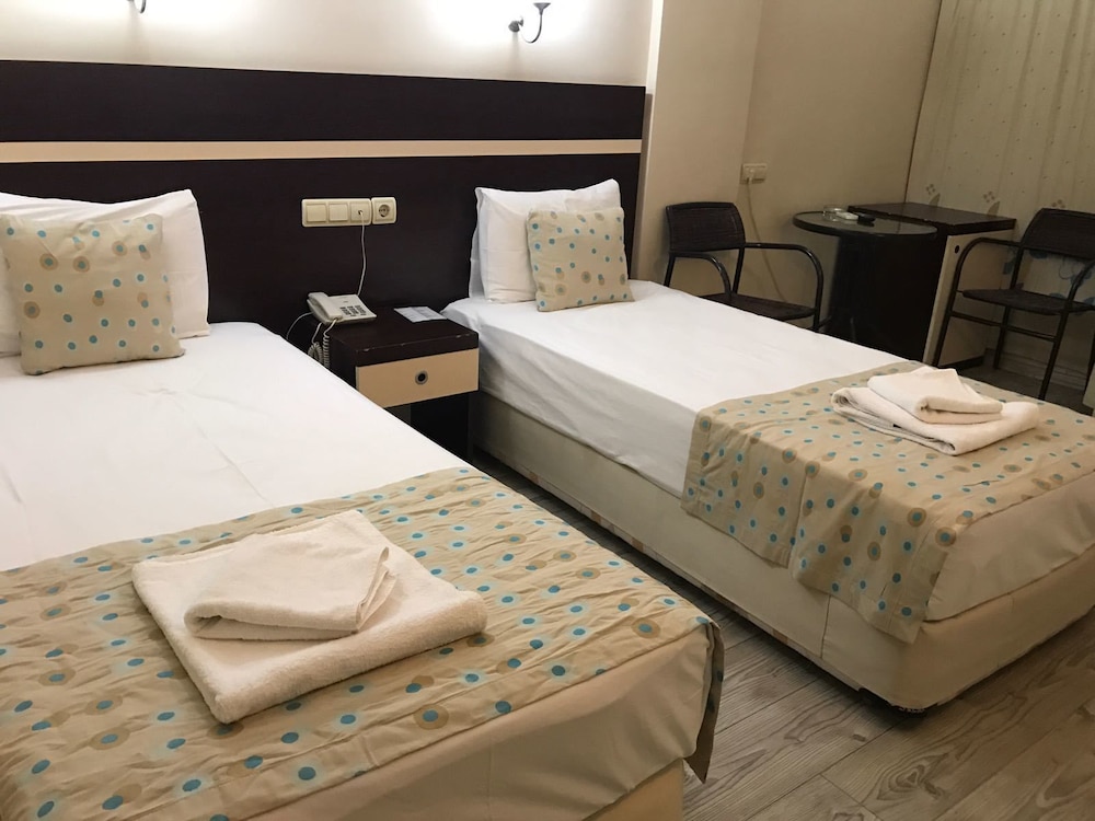 Luna Lara Hotel (Formerly Hotel Luna)