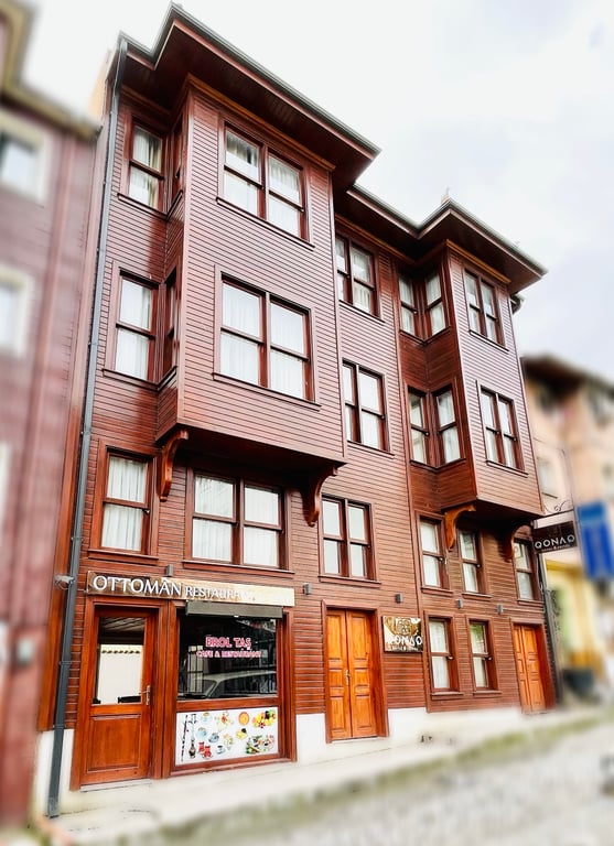 Qonaq Hotel & Suites