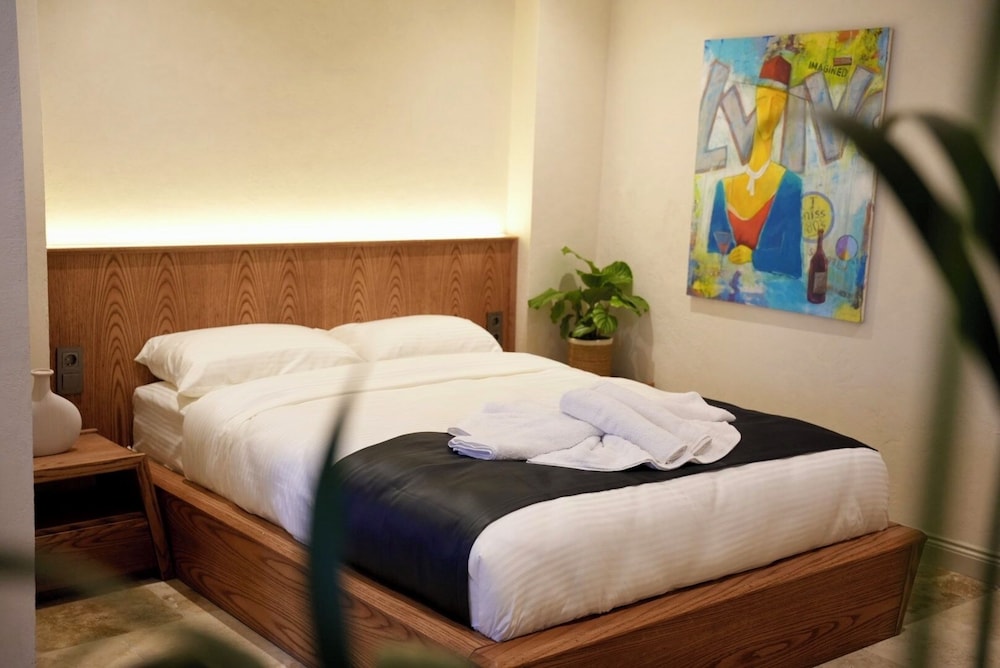 Khalkedon Suites