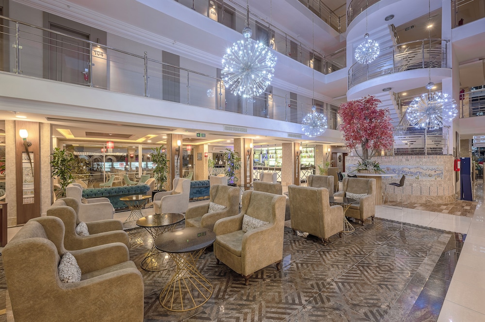 Sealife Family Resort Hotel (does Not Accept Men Only Bookings)