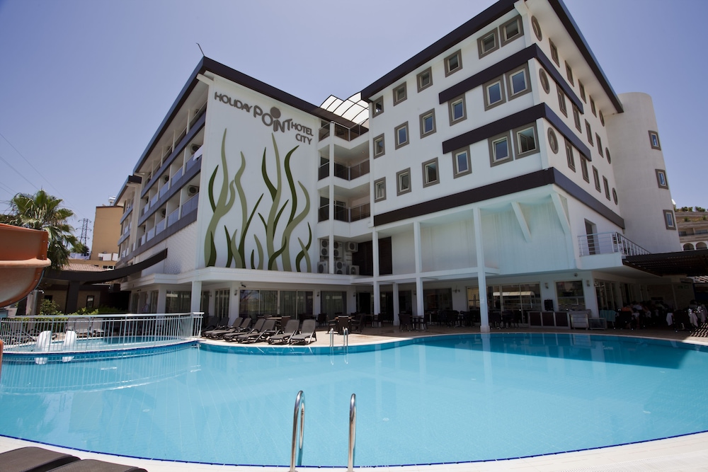 Holiday City Hotel(69km Away From Antalya)