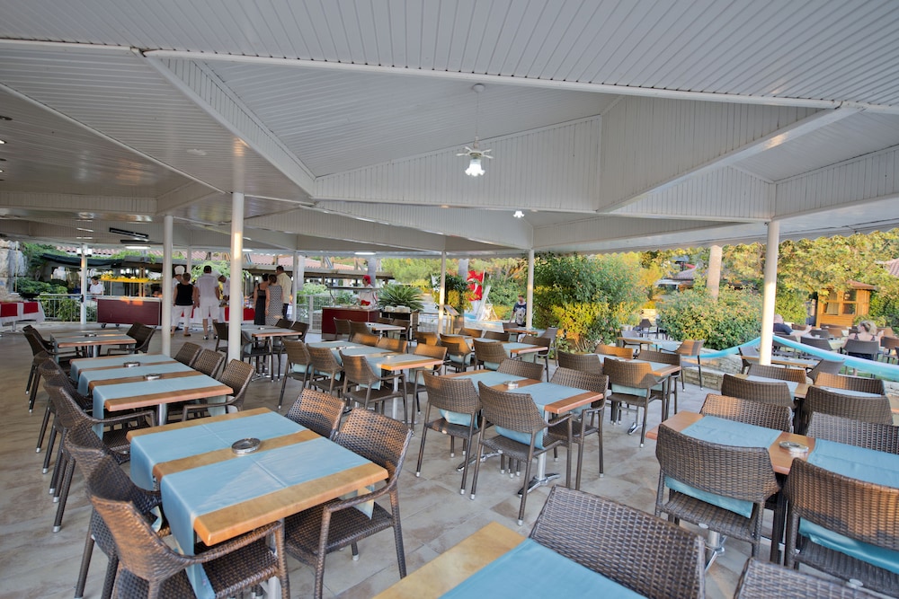 Trendy Side Beach Hotel