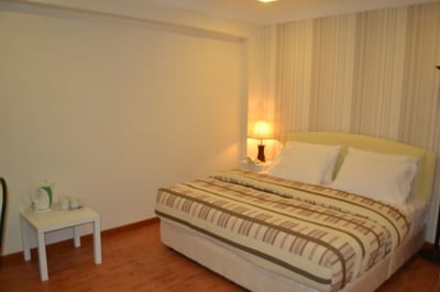 Golden Suites Hotel