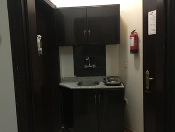 Altoot Palace Furnished Apartments 2