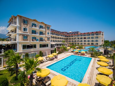 Loceanica Beach Resort