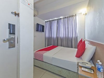 Oyo 412 Indah Garden Hotel