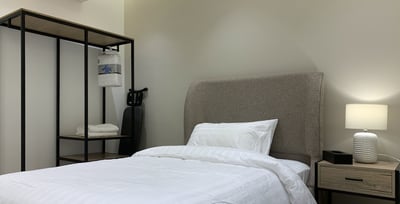 Kease Yasmin A 2 Royal Touch Gx59(no Front Desk Please Contact The Property 5 Days In Advance)