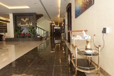 Varvan Hotels And Suites